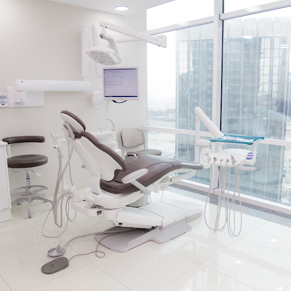 مركز سمايل ان التخصصي للاسنان