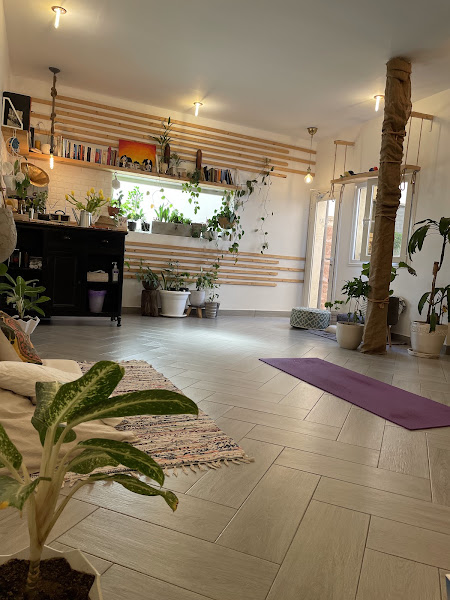 Yogi Yazi Home Studio