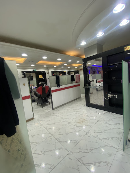Salon handsome photo 2
